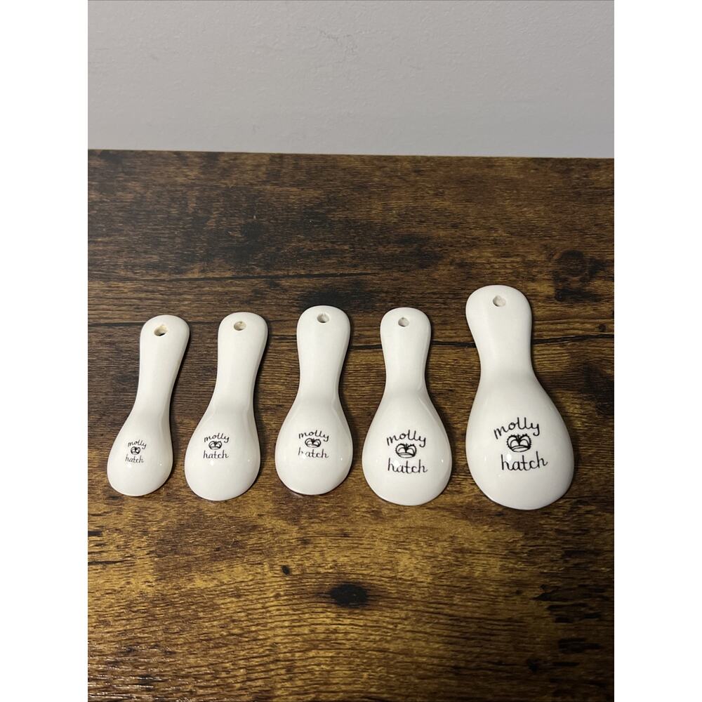 Anthropologie Molly Hatch Measuring Spoons Flowers Ceramic Set 5 Red Blue Yellow - Picture 4 of 5